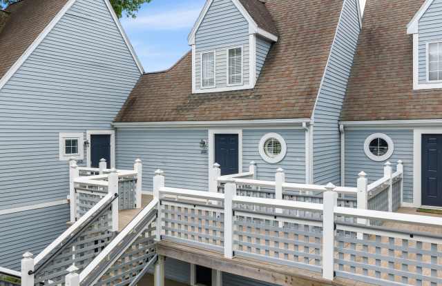 Photo of 2122 Old Pond Lane