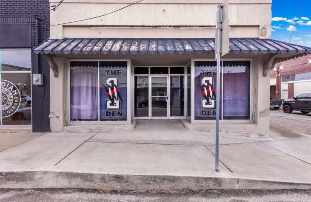 2402 Stonewall Street