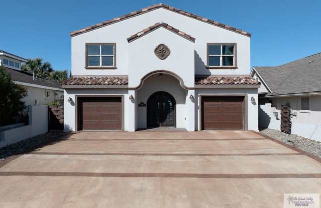 Photo of 618 NORTH SHORE DR