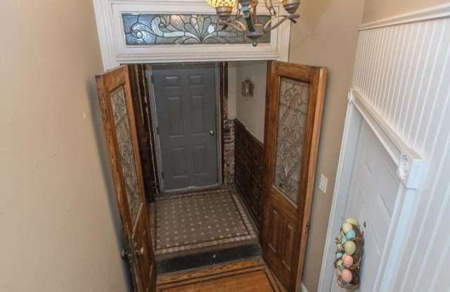 4237 Sansom Street - 1