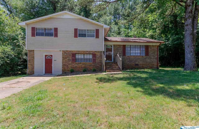 3803 VALLEYDALE ROAD - 3803 Valleydale Rd NW, Huntsville, AL 35810