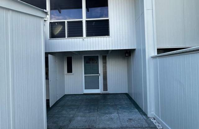 918 Kumukoa St. #B303 Hilo, HI 96720