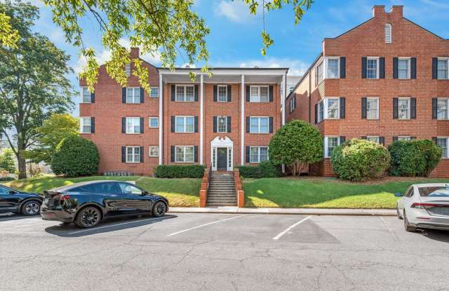 (Coming Soon) 2 bedroom condo on the Edges of Uptown, Dilworth, and Myers Park.