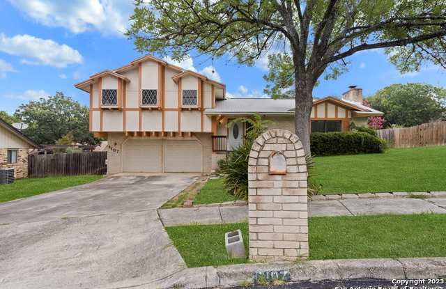 6107 DESERT SUN ST