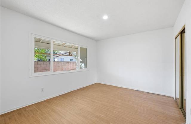 Photo of 10418 Gothic Avenue