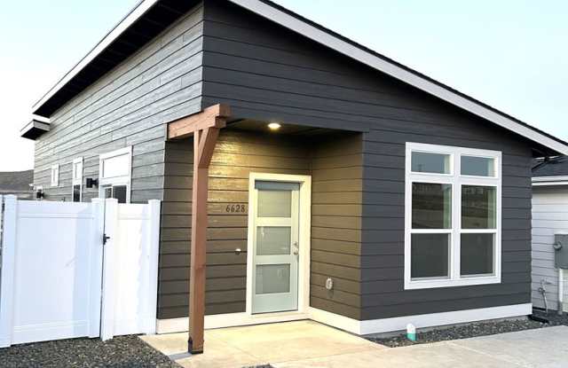 New Single Level 3BR Home in Southridge/Sun Ridge Community