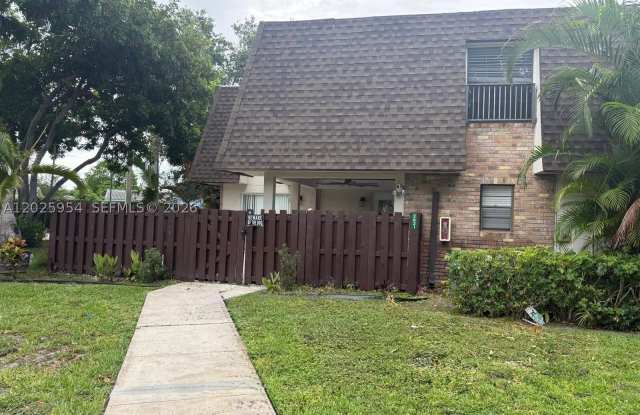2621 NW 99th Ave