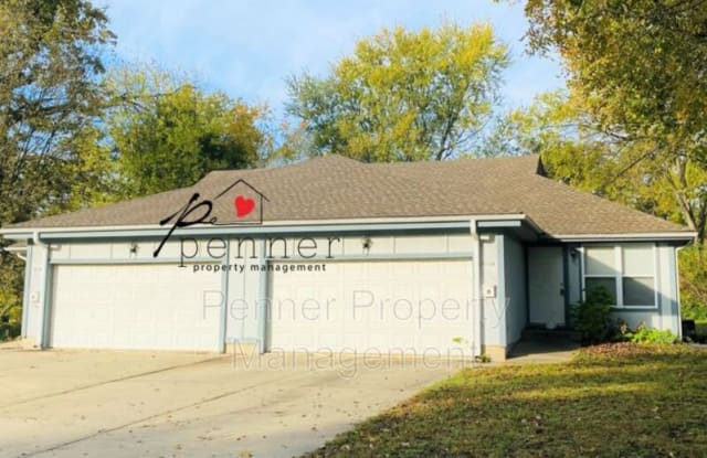 2440-A S Claremont Ave - 2440 South Claremont Avenue, Independence, MO 64052