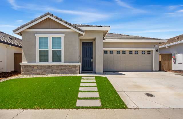 1305 Swallowtail Drive