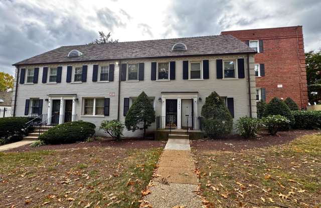 Photo of Welcome to your new 2 level TH style apartment home