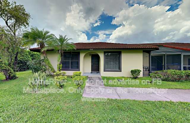 Photo of 565 Hunter Cir