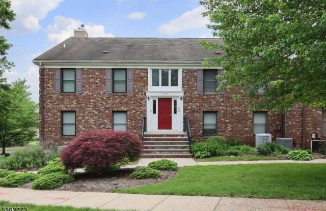 Photo of 4 Sunrise Dr