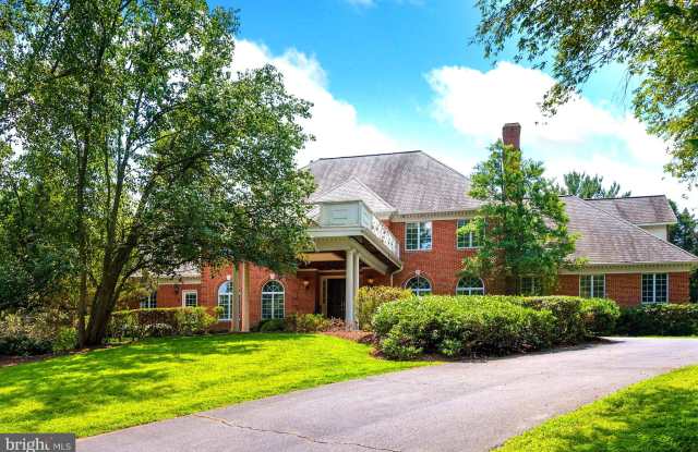 8930 HARVEST SQUARE COURT