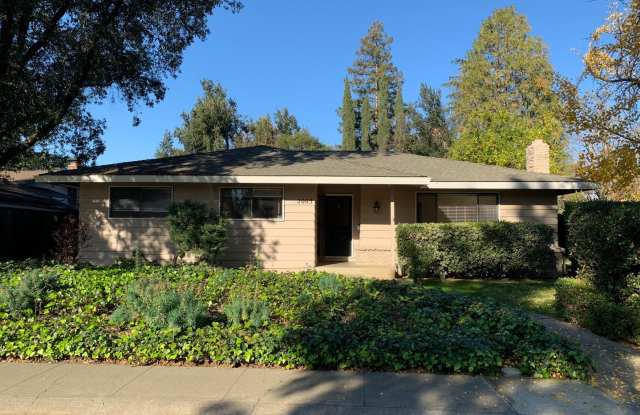 2003 Amador Avenue