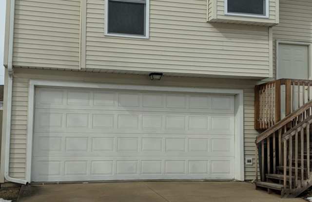 Photo of 3-bedroom, 2-bath Townhome in Coralville