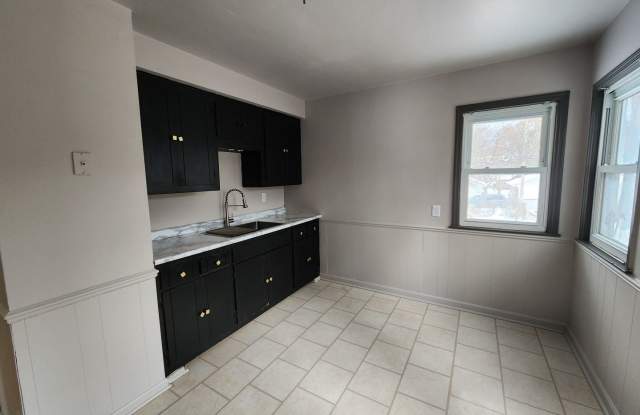 Photo of 2-bedroom Single Family - Available now!