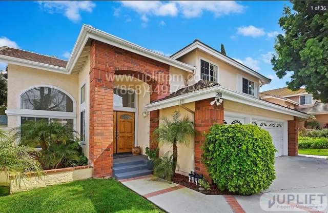 Spacious 4-Bedroom, 3-Bath Home Just Minutes from the Beach! MOVE IN SPECAIL $500 OFF FIRST MONTHS RENT!!