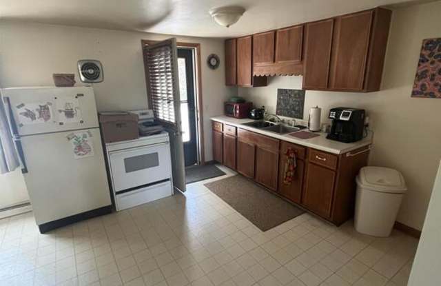 Photo of 1221-1223 2nd Street Northwest - 4