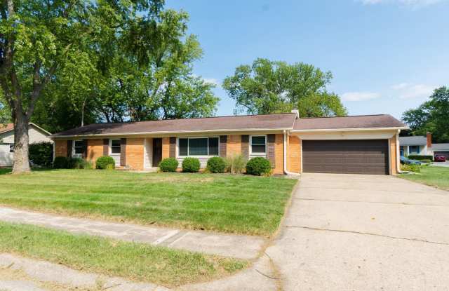 West Lafayette Schools Beautiful Home, Short Term, Attached 2 Car Garage, Larger Corner lot yard