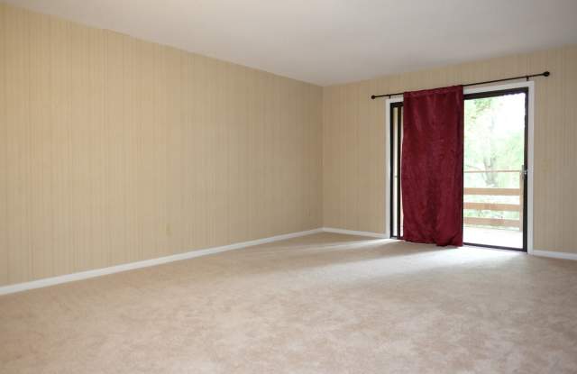 2328 Sadler RdUnit 7D