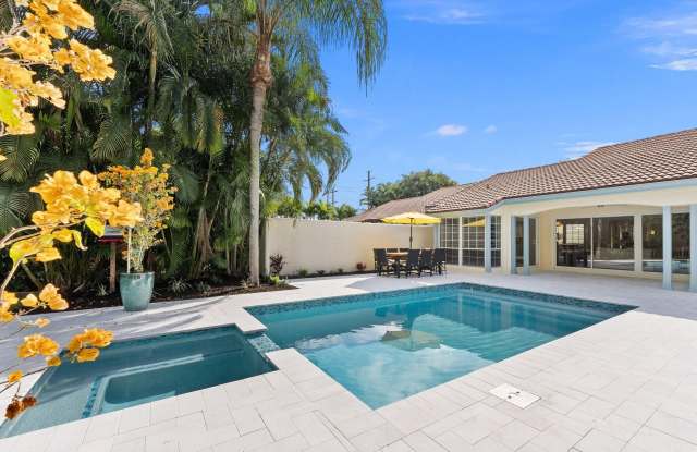 2474 Vista Del Prado Drive