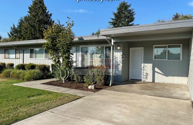 502 12th St South East - 502 12th Street Southeast, Puyallup, WA 98372