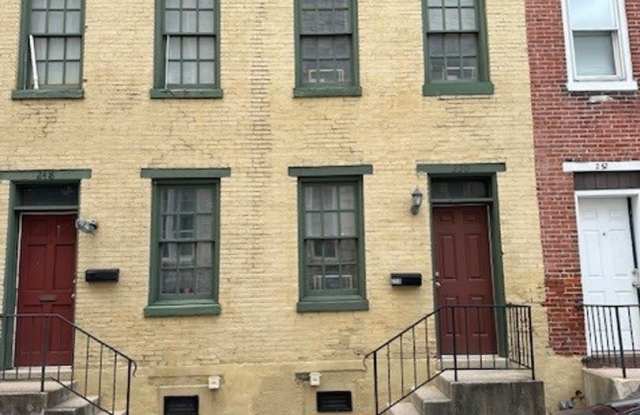 3 Story 2 Bedroom 2 Bathroom Row Home For Rent In Harrisburg School District - 250 Liberty Street, Harrisburg, PA 17101