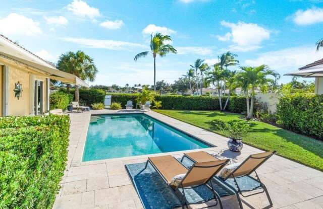 8222 Dominica Place