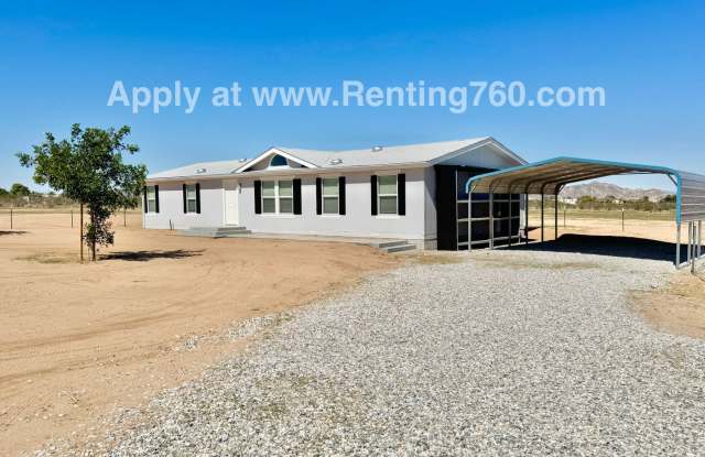 Photo of Huge 4 Bedroom Home!!