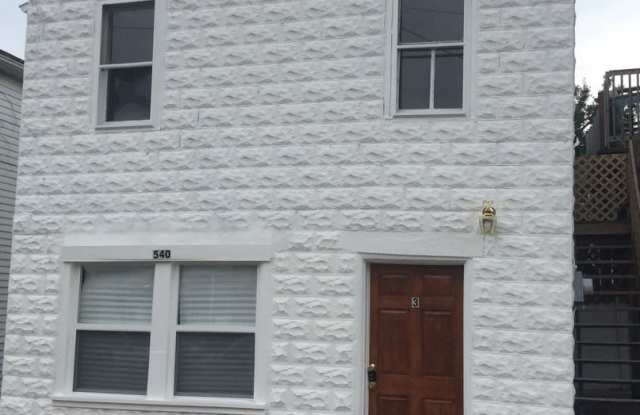 Cozy 1 bedroom on the East End of York City - 540 Wallace Street, York, PA 17403