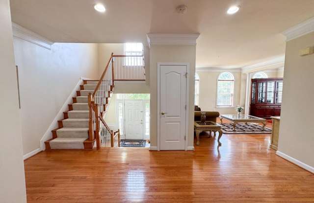 198 HIDDEN FOREST Court