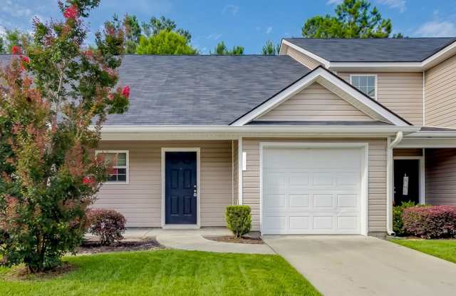 Spacious 3BR Townhome with Main-Level Primary Suite