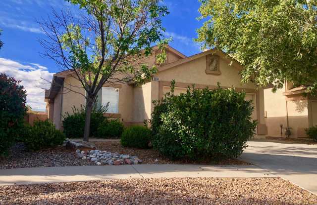 Ventana Ranch Gem! 3 Bedroom 2 Bath. Gate Community! Single Story with Large Backyard.