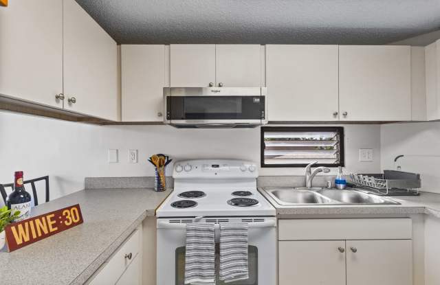 909 Coolidge Street - 301
