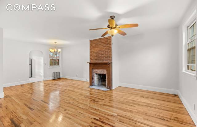 Photo of 180 East 5th Street