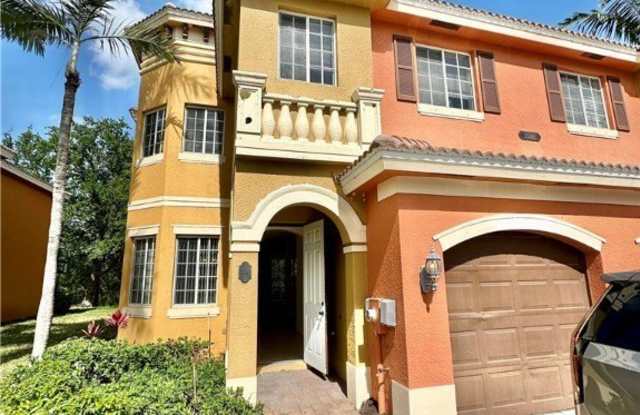 10280 Olivewood Way unit: 61