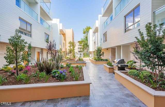 Photo of 137 South Wilson Avenue