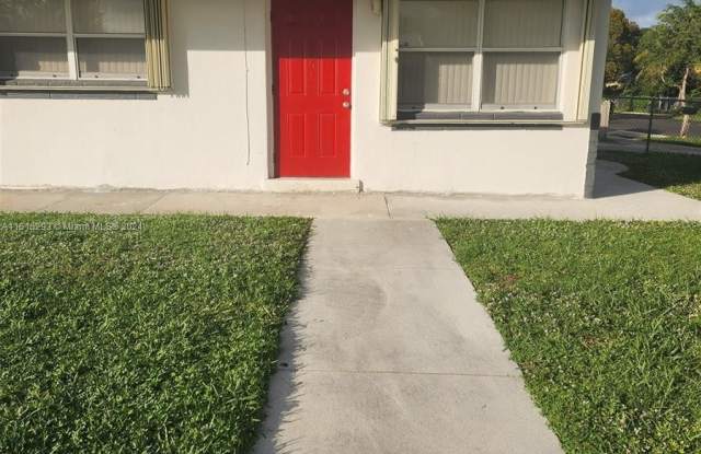 5801 Garfield St - 5801 Garfield Street, Hollywood, FL 33021