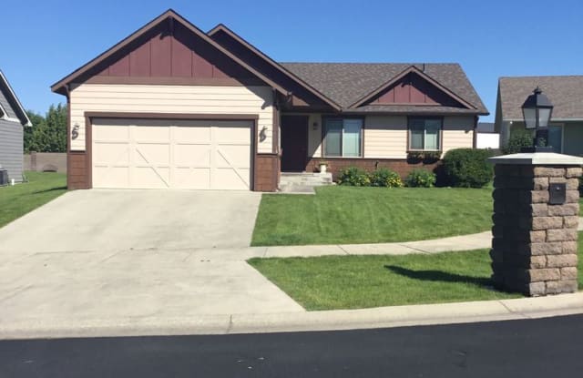 13402 N Shimmering Ct - 13402 Shimmering Court, Rathdrum, ID 83858