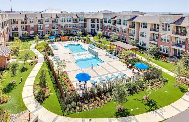 Photo of Quadrangles on Twenty