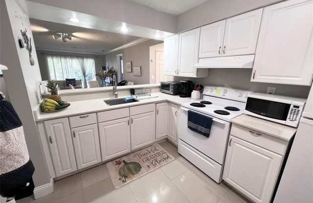 Photo of 1001 NW 45th St # 6
