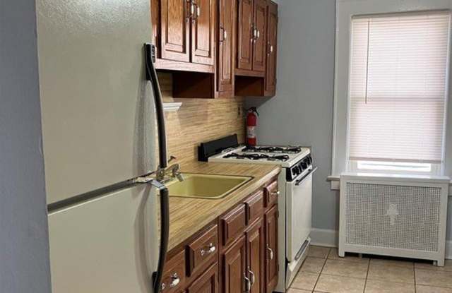 490 Washington Avenue 2nd floor