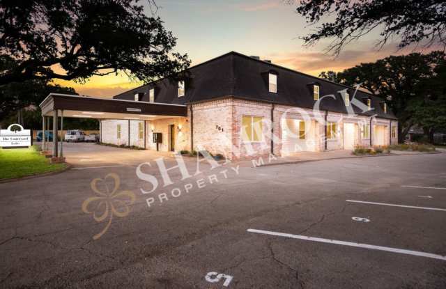 The Courtyard Lofts ~ One Bedroom Apartment