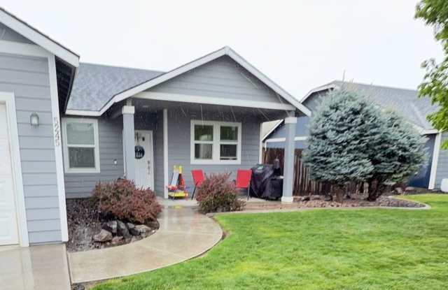 3 Bedroom, 2 Bath Home in West Richland