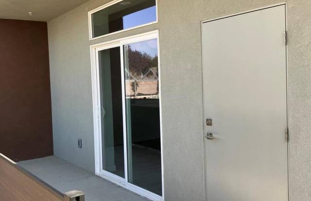 338 South Edgewood Lane Unit E11