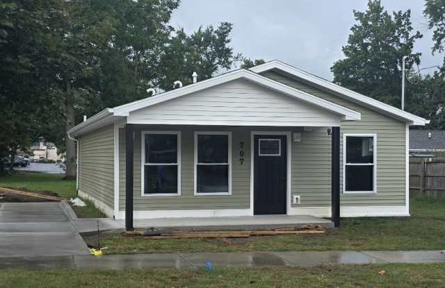 707 Homewild Avenue