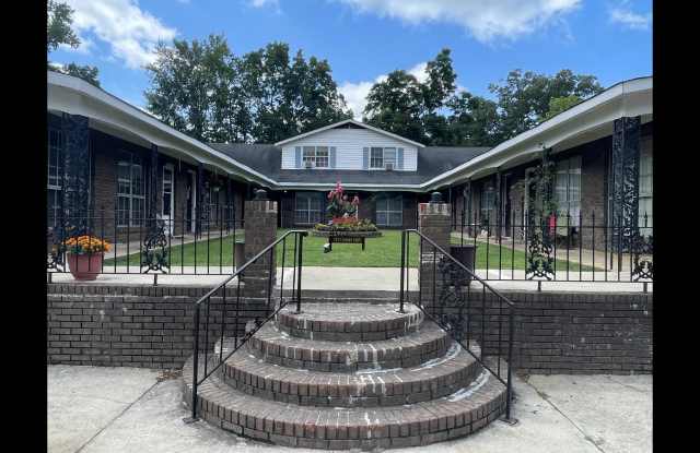 405 19th Street East - 405 19th Street East, Jasper, AL 35501