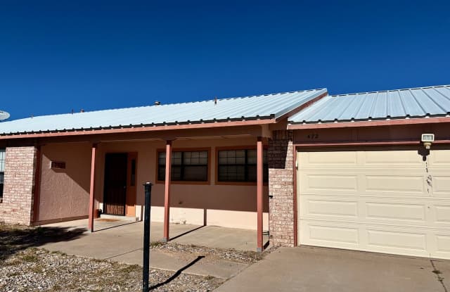 472 Copper Dr NE
