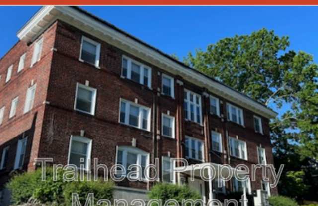 1607 W 37th