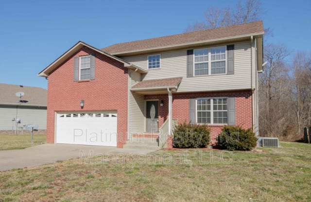 3137 Twelve Oaks Blvd - 3137 Twelve Oaks Boulevard, Clarksville, TN 37042